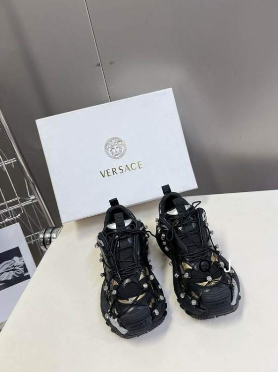 Picture of Versace Shoes _SKUVersacesz35-40J110920430
